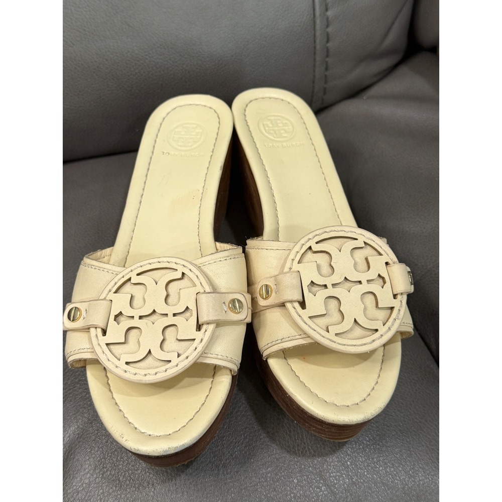Tory Burch Miller Wedge Sandals Cream Leather Logo Slide Wood Heel 5919 Mens 8M - Picture 5 of 5